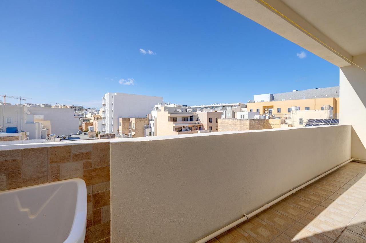 Perfect Location Idyllic 2Br Apartment Сліма Екстер'єр фото